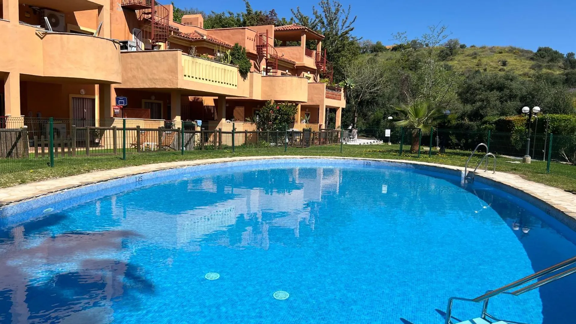 Appartamento Stylish Marbella Spot Pass The Keys Spagna