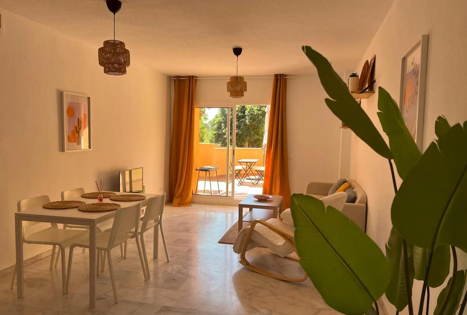 Stylish Marbella Spot Pass The Keys Apartment